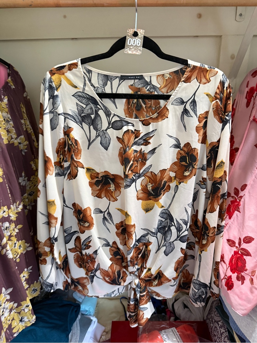 006 West Kei White Floral Tie-Front Long Sleeve Blouse